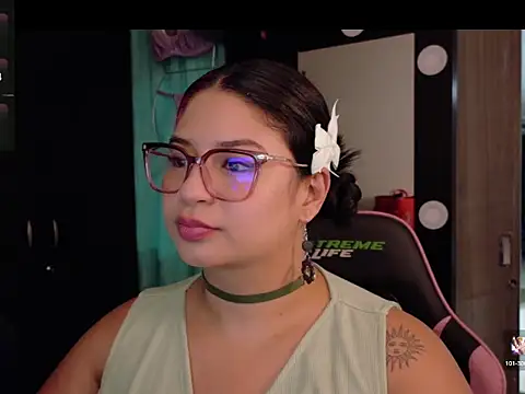 mollyshake1 online show from 12-23-25, 09:07