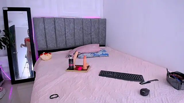 nataly red online show from 11-16-25, 09:09