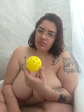 Snapshot of WitchiKitti chatting on 03-15-26, 05:46 WitchiKitti online show from 03-15-26, 05:46