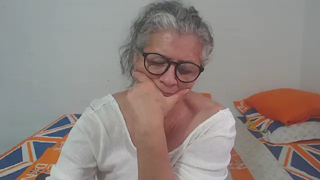 Snapshot of candy_mature_ chatting on 02-19-25, 09:58 candy mature online show from 02-19-25, 09:58