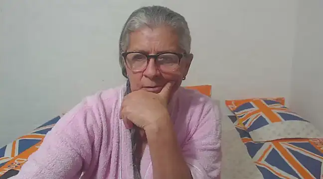 Snapshot of candy_mature_ chatting on 02-21-25, 01:44 candy mature online show from 02-21-25, 01:44