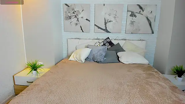 Grand Vita online show from 01-25-25, 04:24