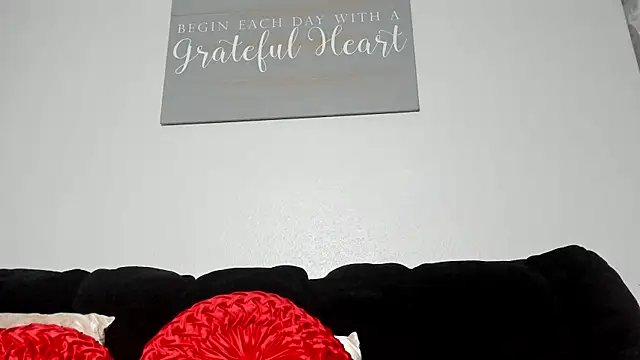 yiauana online show from 03-11-25, 11:44