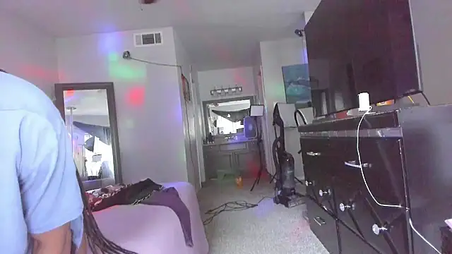 yiauana online show from 03-23-26, 11:42