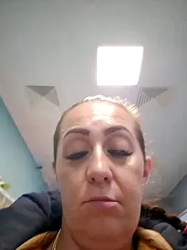 AvaLloyd online show from 02-26-25, 03:52