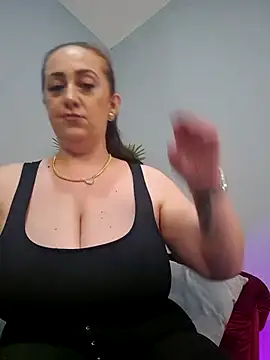 AvaLloyd online show from 03-12-25, 03:46