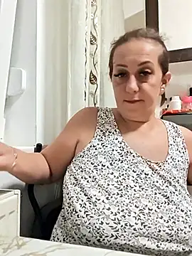 AvaLloyd online show from 09-22-25, 01:18