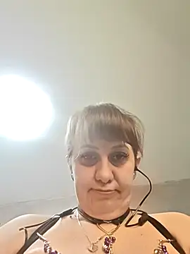 AvaLloyd online show from 03-16-26, 03:34