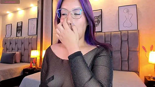 sweet--emily online show from 01-18-25, 07:17