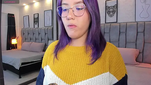 sweet--emily online show from 02-14-25, 05:09