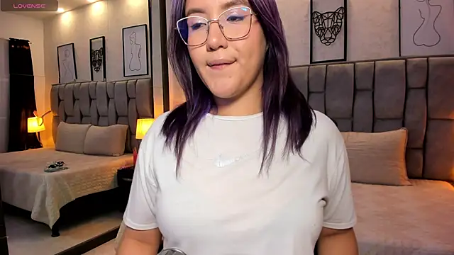 sweet--emily online show from 02-23-25, 04:17