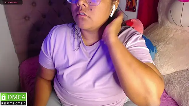 KittyHot20 online show from 12-14-25, 01:33