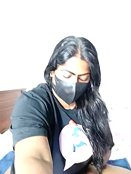 Snapshot of DISNI1997 chatting on 12-22-24, 03:33 DISNI1997 online show from 12-22-24, 03:33