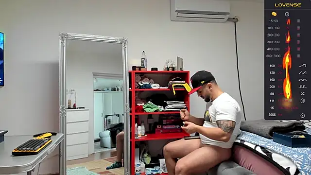 supermanboy94 online show from 01-10-25, 08:18