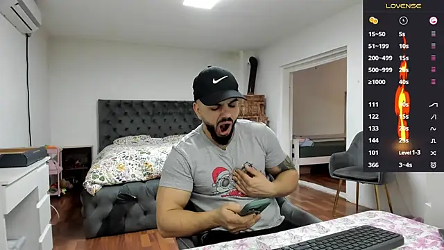 supermanboy94 online show from 01-12-26, 06:51