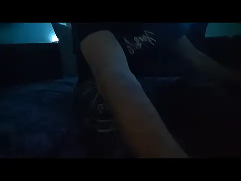 Snapshot of SquirtLover_XL chatting on 11-13-25, 01:26 SquirtLover XL online show from 11-13-25, 01:26