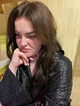 Snapshot of Karolina_llove chatting on 12-20-24, 02:27 Karolina llove online show from 12-20-24, 02:27