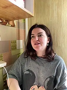 Snapshot of Karolina_llove chatting on 01-01-25, 08:35 Karolina llove online show from 01-01-25, 08:35