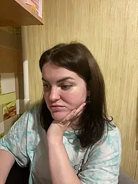 Snapshot of Karolina_llove chatting on 02-15-25, 06:12 Karolina llove online show from 02-15-25, 06:12