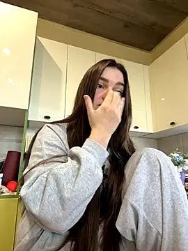 Snapshot of Karolina_llove chatting on 10-28-25, 07:23 Karolina llove online show from 10-28-25, 07:23