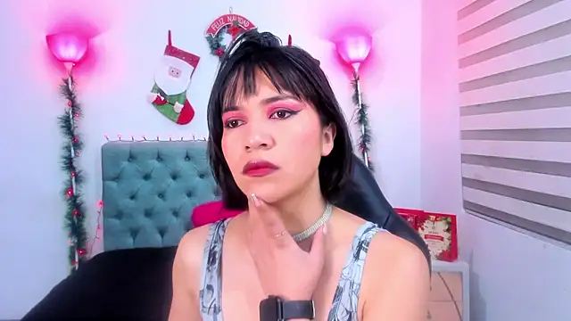 lina bedoya  online show from 12-20-24, 11:43