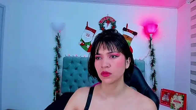 lina bedoya  online show from 12-21-24, 11:44