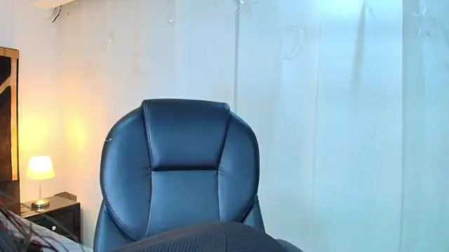 Snapshot of lina_bedoya_ chatting on 05-08-26, 11:37 lina bedoya online show from 05-08-26, 11:37