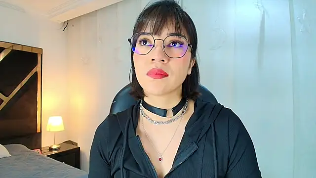 Snapshot of lina_bedoya_ chatting on 05-14-26, 11:39 lina bedoya online show from 05-14-26, 11:39