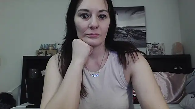 CrystalLakeXO online show from 03-05-25, 06:23