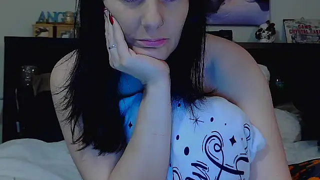 CrystalLakeXO online show from 11-01-25, 05:20