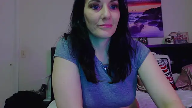 CrystalLakeXO online show from 11-30-25, 05:11