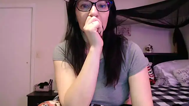 Snapshot of CrystalLakeXO chatting on 06-22-26, 07:38 CrystalLakeXO online show from 06-22-26, 07:38