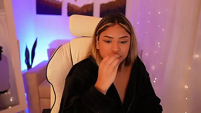 SaraParisi online show from 12-22-24, 12:07