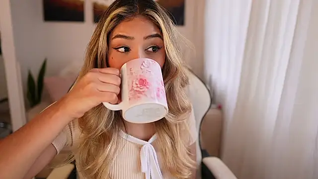 SaraParisi online show from 01-10-25, 09:20