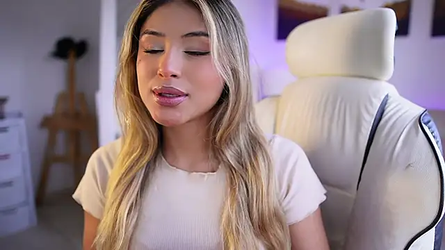 SaraParisi online show from 02-19-25, 09:14