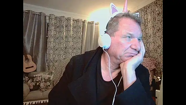 coryassman online show from 12-04-24, 09:40