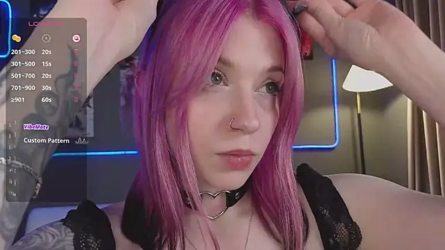 Snapshot of arielabradberry chatting on 06-15-26, 02:30 arielabradberry online show from 06-15-26, 02:30