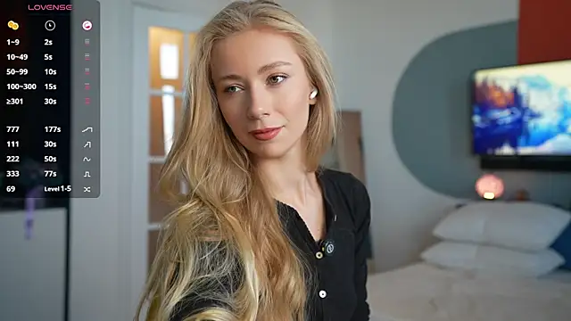 Vika54784 online show from 03-08-25, 06:21