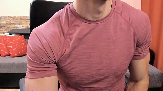 Snapshot of HotHunkTrainer chatting on 02-08-26, 09:56 HotHunkTrainer online show from 02-08-26, 09:56