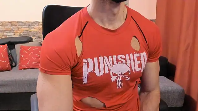 Snapshot of HotHunkTrainer chatting on 02-11-26, 08:52 HotHunkTrainer online show from 02-11-26, 08:52