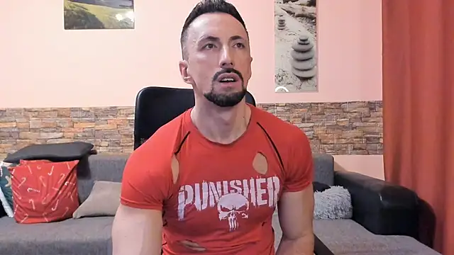 Snapshot of HotHunkTrainer chatting on 02-15-26, 09:08 HotHunkTrainer online show from 02-15-26, 09:08