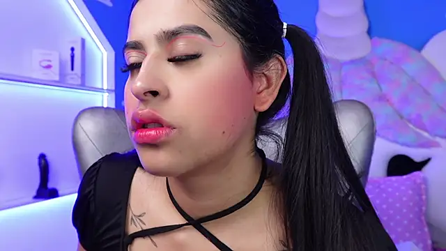Snapshot of miss_romyna chatting on 01-28-25, 08:36 miss romyna online show from 01-28-25, 08:36