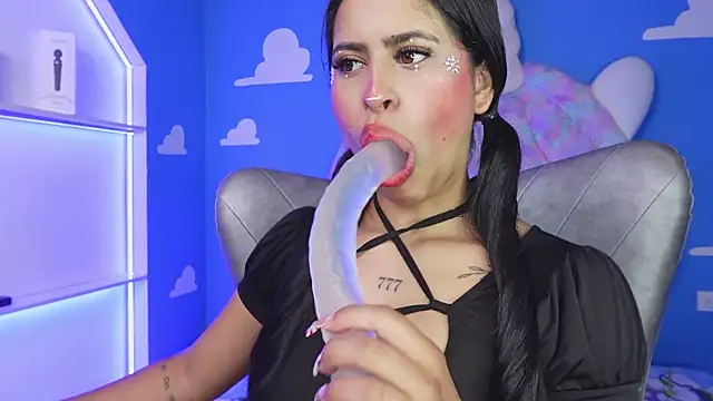 miss romyna online show from 12-23-25, 11:08