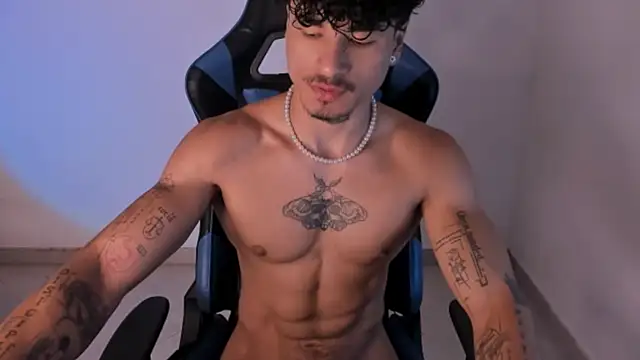 Snapshot of Thomas_Fit1 chatting on 06-29-26, 12:05 Thomas Fit1 online show from 06-29-26, 12:05