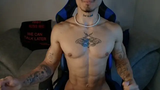 Snapshot of Thomas_Fit1 chatting on 07-11-26, 12:19 Thomas Fit1 online show from 07-11-26, 12:19