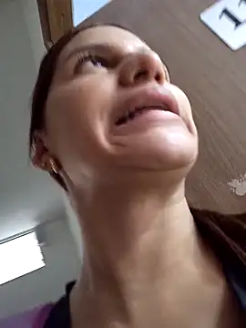 AnthonelaDuque online show from 10-06-25, 11:40