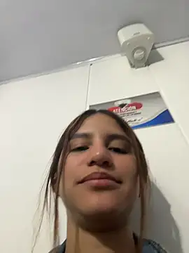 Snapshot of AnthonelaDuque chatting on 02-16-26, 11:28 AnthonelaDuque online show from 02-16-26, 11:28