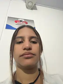 Snapshot of AnthonelaDuque chatting on 02-21-26, 11:33 AnthonelaDuque online show from 02-21-26, 11:33