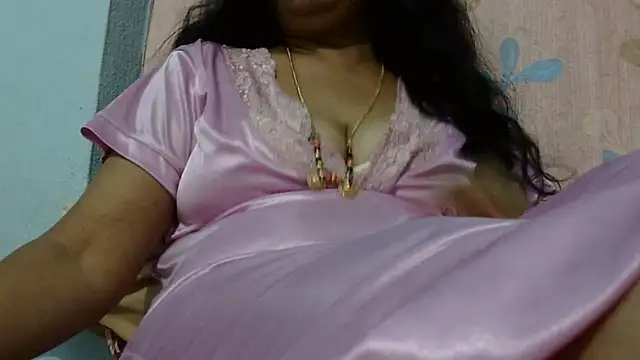 Snapshot of Vijji-telugu chatting on 05-08-26, 04:56 Vijji-telugu online show from 05-08-26, 04:56