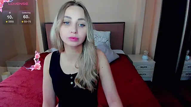 PerfectJulllia online show from 04-14-26, 07:47